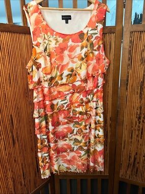 Connected Apparel Coral, Green & White Floral Asymmetrical Tiered Dress